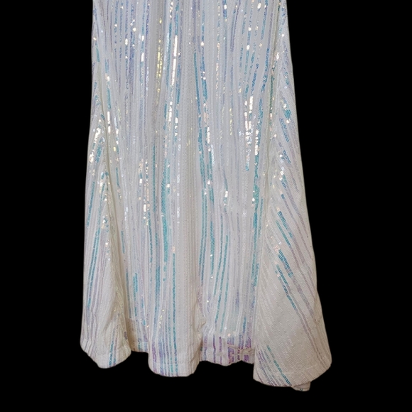 NWT - Stunning White Strapless Mermaid Dress with Iridescent Sequins - XS - Picture 4 of 15